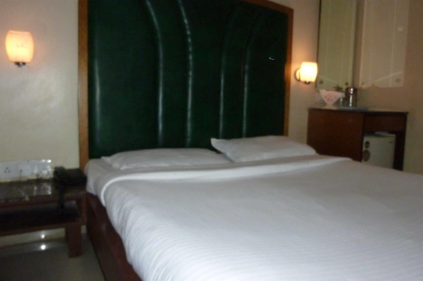 Hotel Park Shilton 孟买 外观 照片